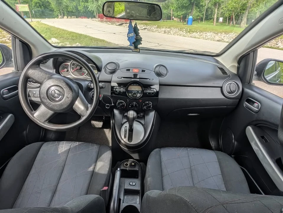 2014 Mazda Mazda 2 2nd Gen - Image 13 of 17