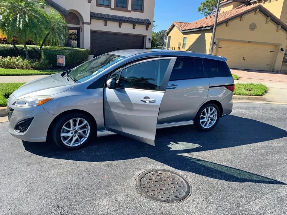 2014 Mazda Mazda 5 - Image 2 of 10