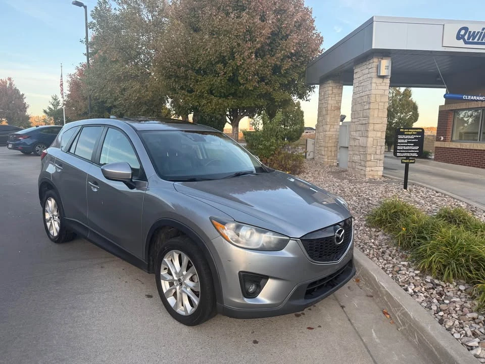 2014 Mazda Mazda 5 - Image 2 of 17