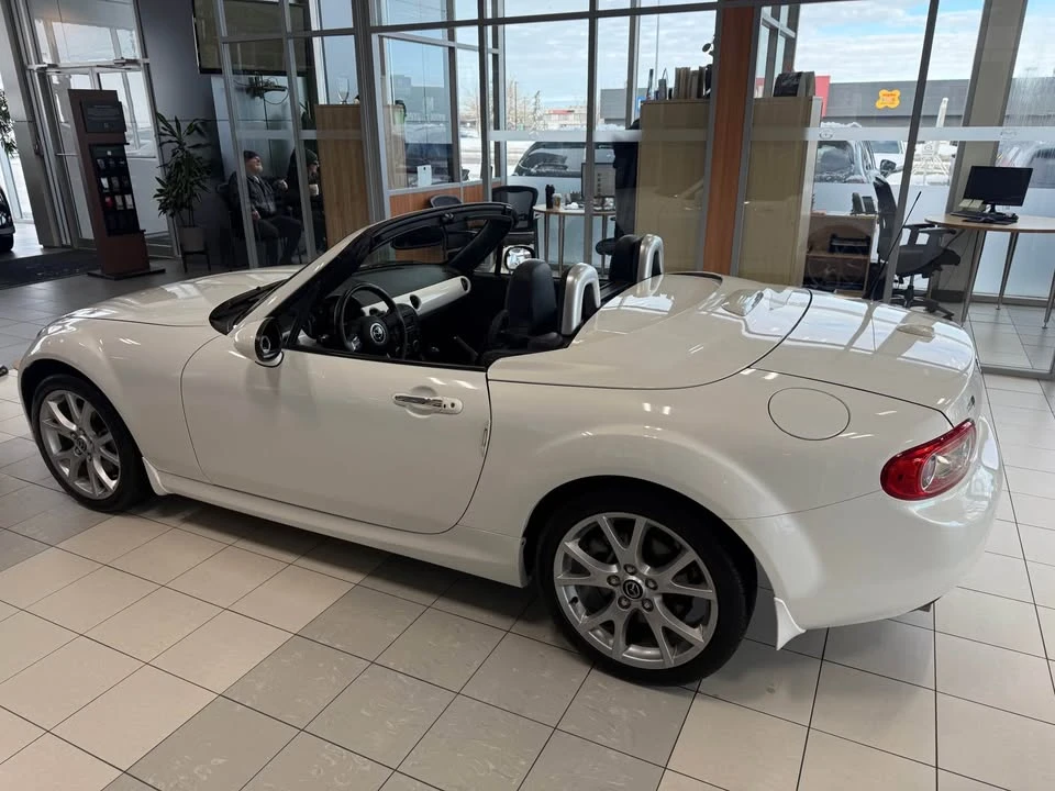 2014 Mazda NC MX-5 Miata - Image 5 of 13
