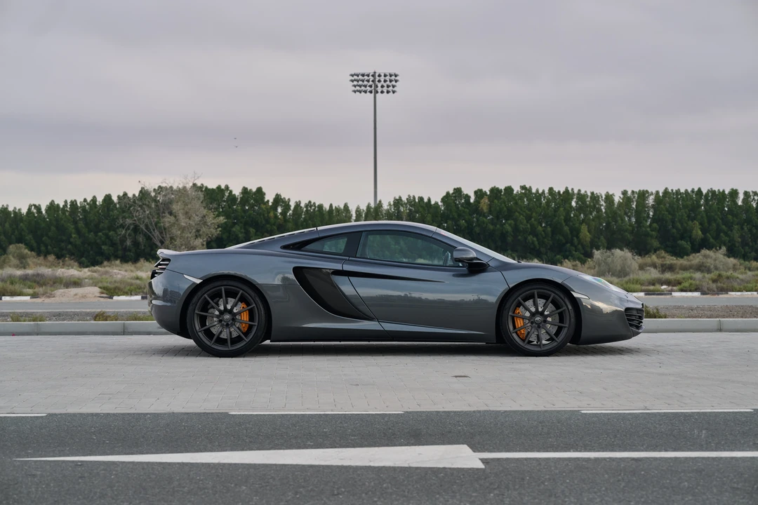 2014 McLaren MP4-12C - Image 17 of 31