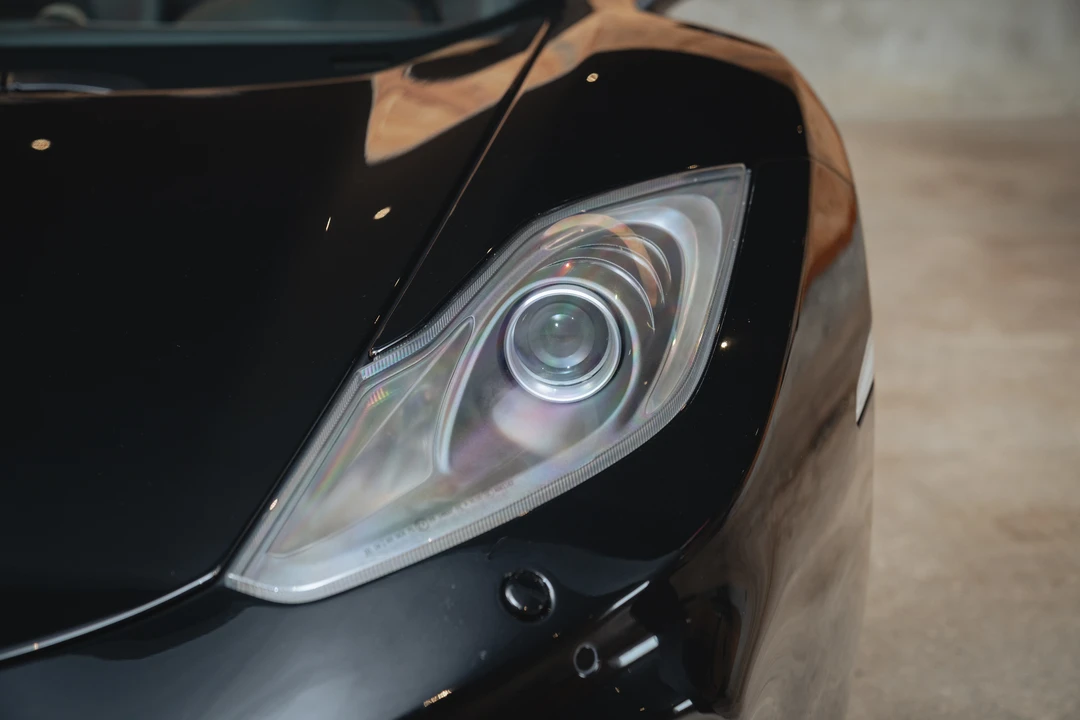 2014 McLaren MP4-12C Spider - Image 13 of 31