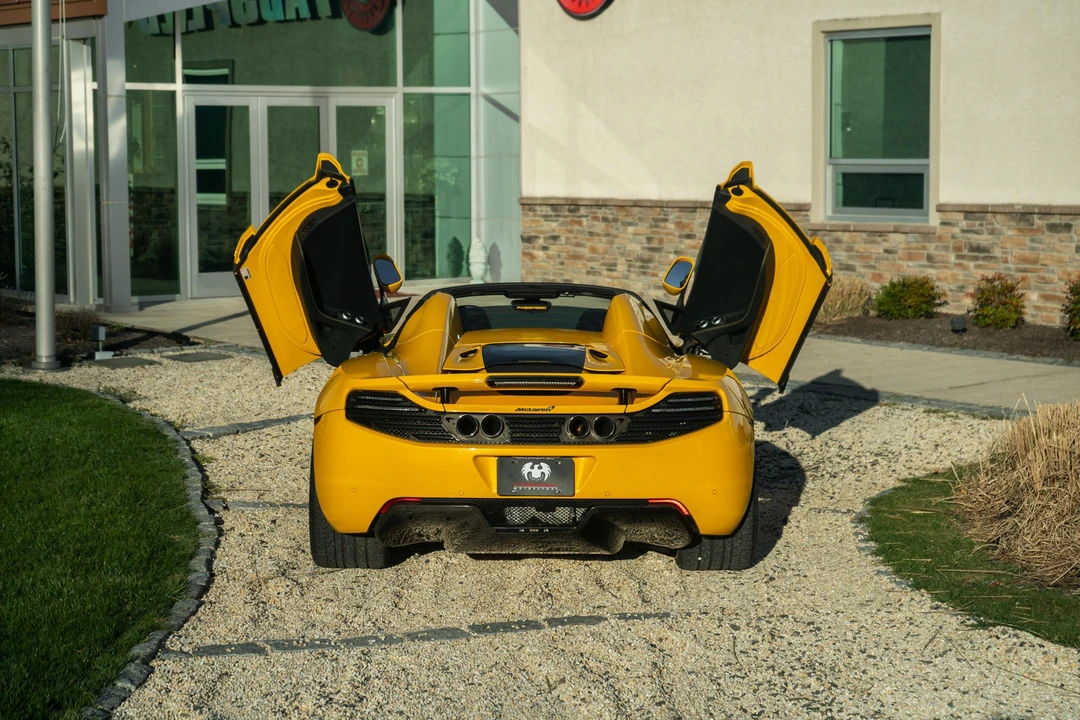 2014 McLaren MP4-12C Spider - Image 10 of 31
