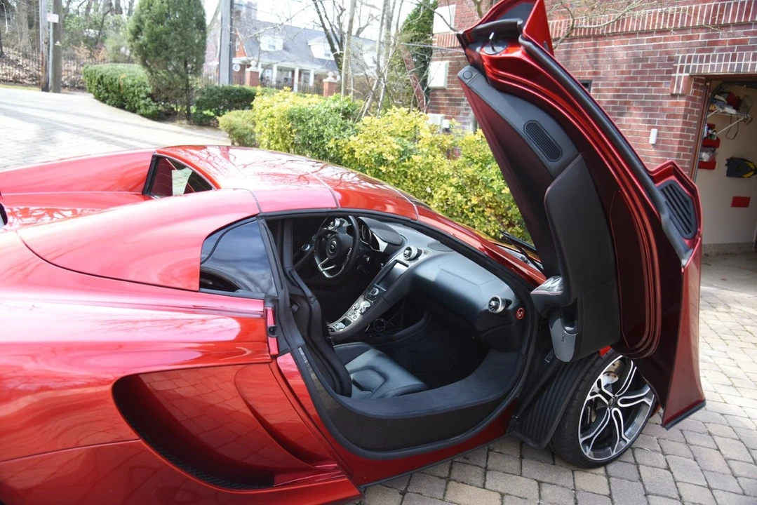 2014 McLaren MP4-12C Spider - Image 8 of 13