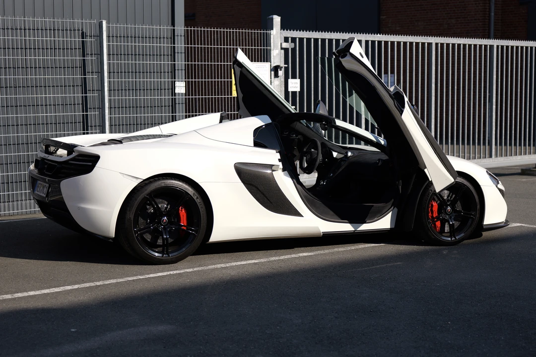 2014 McLaren 650S Spider - Image 12 of 31