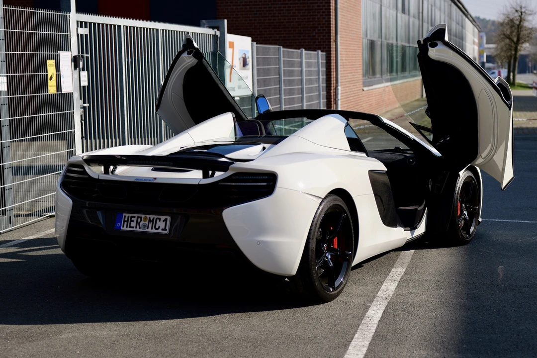 2014 McLaren 650S Spider - Image 13 of 31