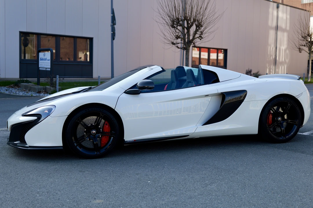 2014 McLaren 650S Spider - Image 15 of 31