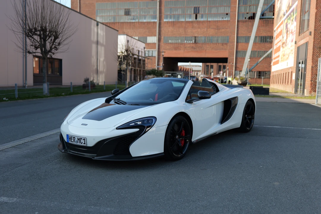 2014 McLaren 650S Spider - Image 16 of 31