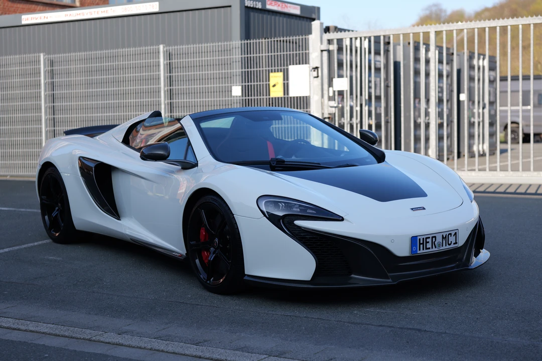 2014 McLaren 650S Spider - Image 17 of 31