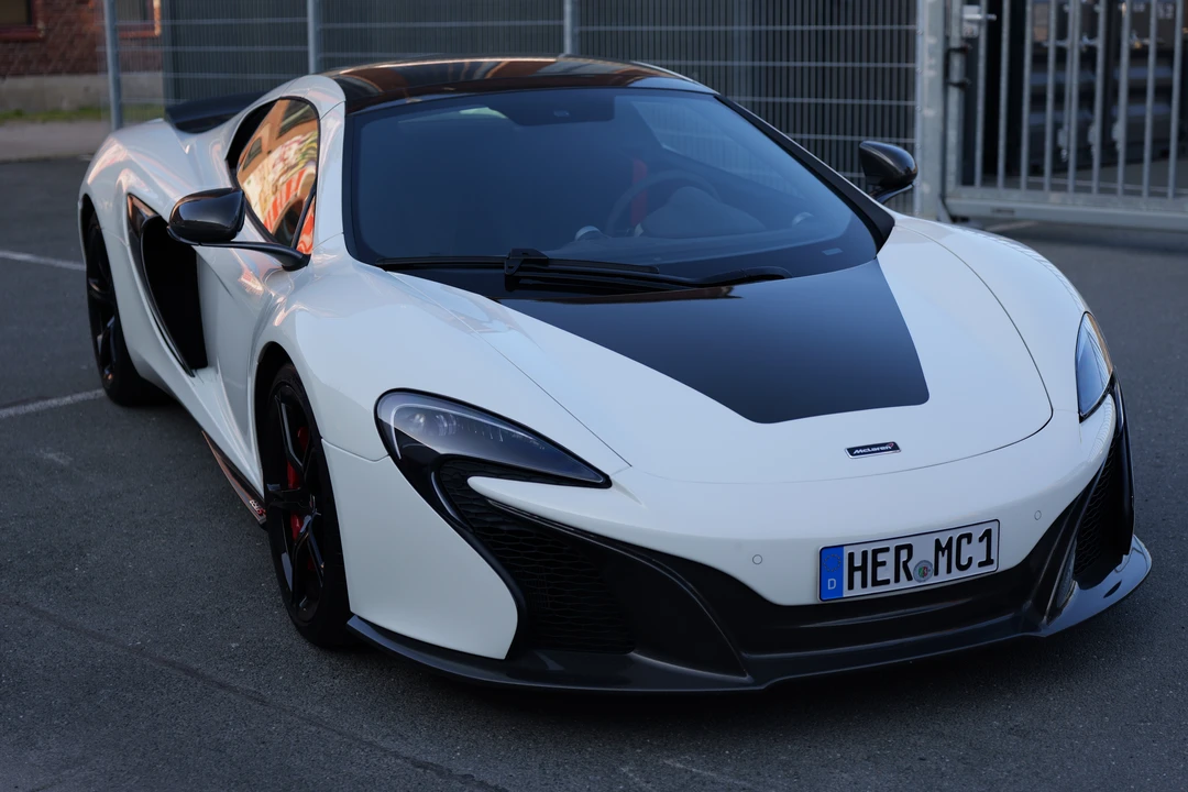 2014 McLaren 650S Spider - Image 27 of 31