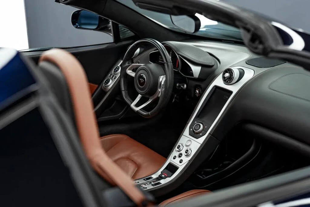 2014 McLaren MP4-12C - Image 14 of 31