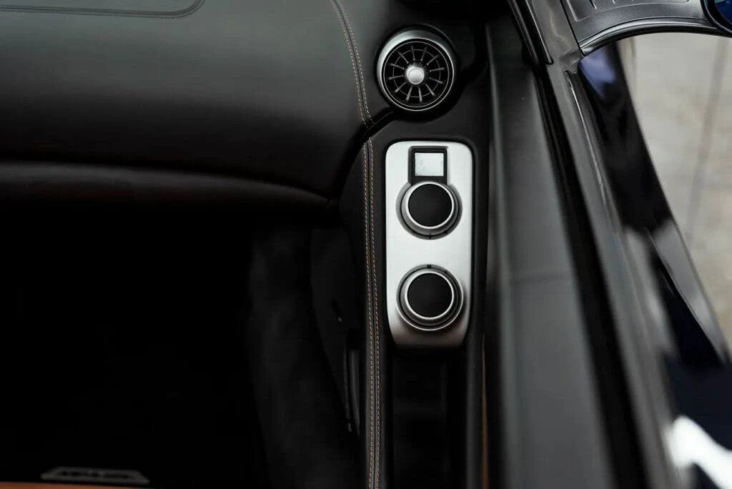 2014 McLaren MP4-12C - Image 22 of 31
