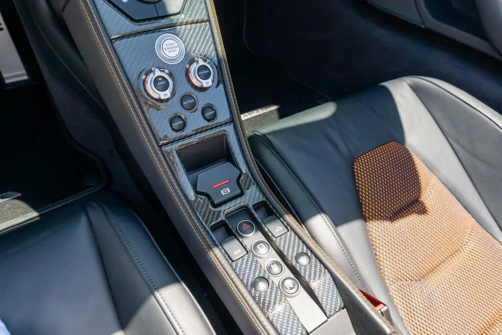 2014 McLaren MP4-12C - Image 20 of 31