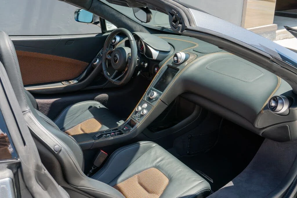 2014 McLaren MP4-12C - Image 18 of 31