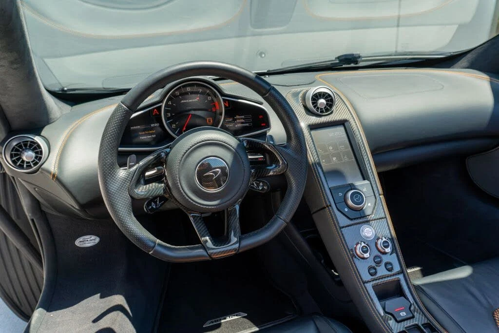 2014 McLaren MP4-12C - Image 19 of 31