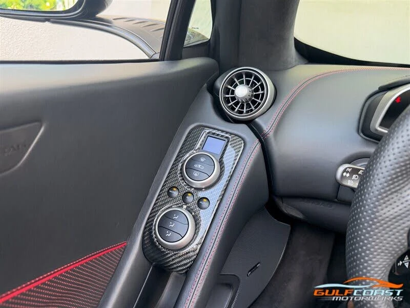 2014 McLaren MP4-12C - Image 21 of 31