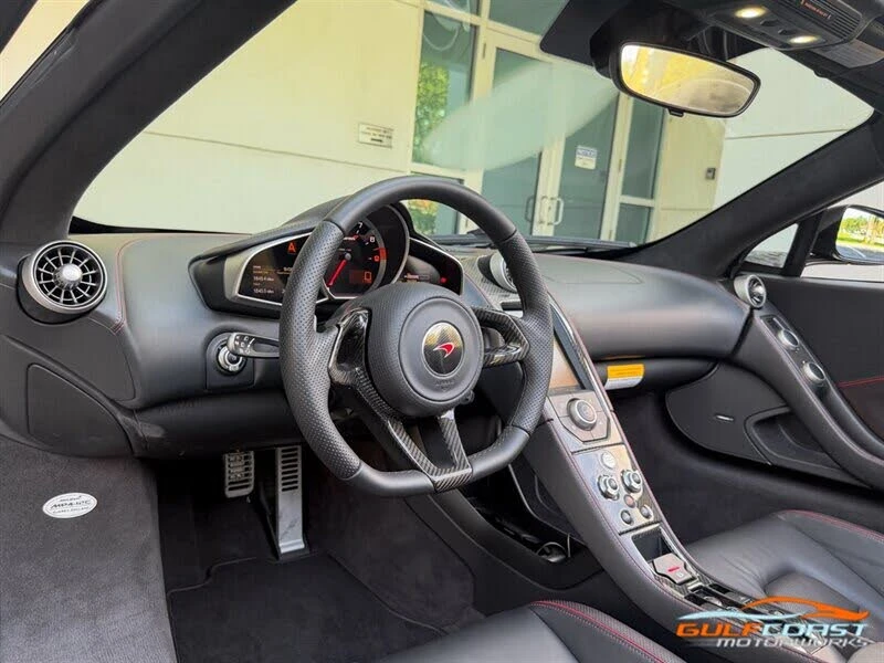 2014 McLaren MP4-12C - Image 14 of 31