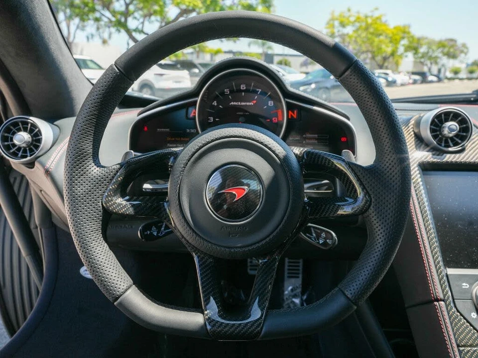 2014 McLaren MP4-12C - Image 5 of 13