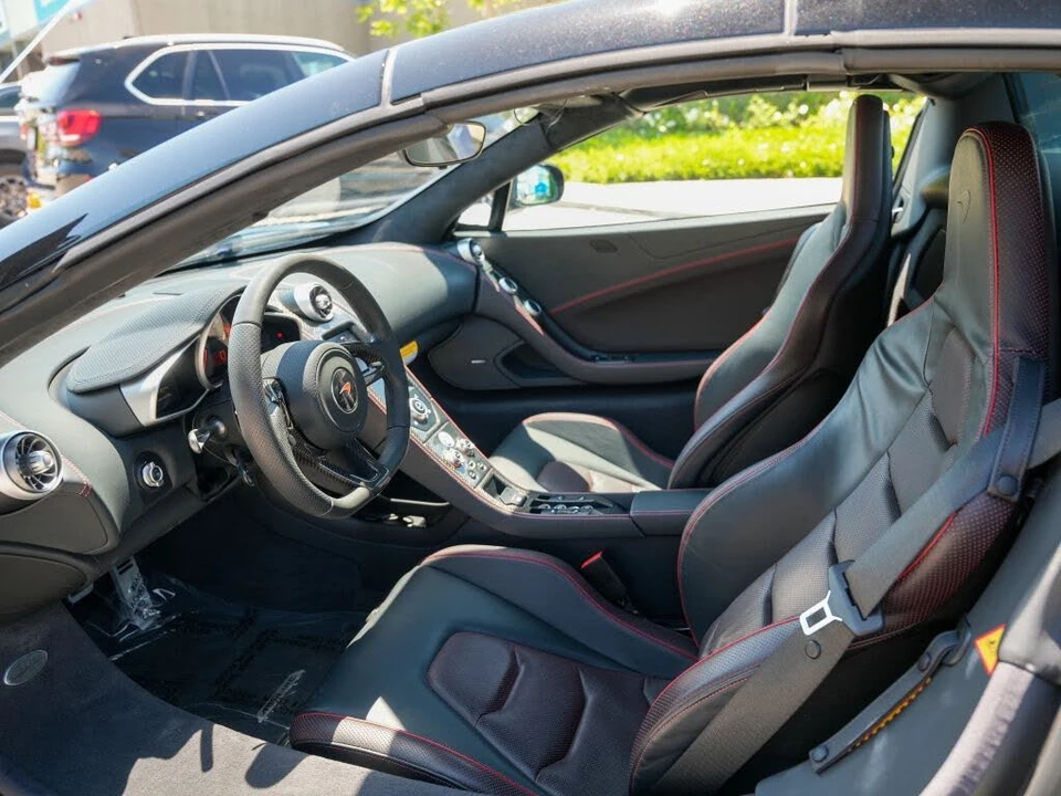 2014 McLaren MP4-12C - Image 6 of 13