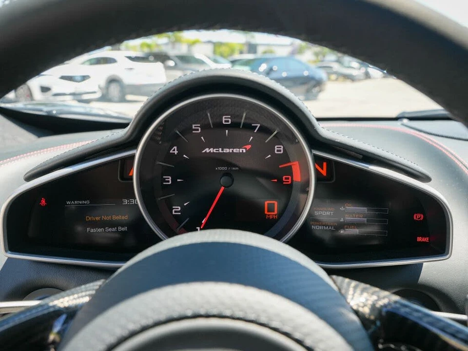 2014 McLaren MP4-12C - Image 7 of 13