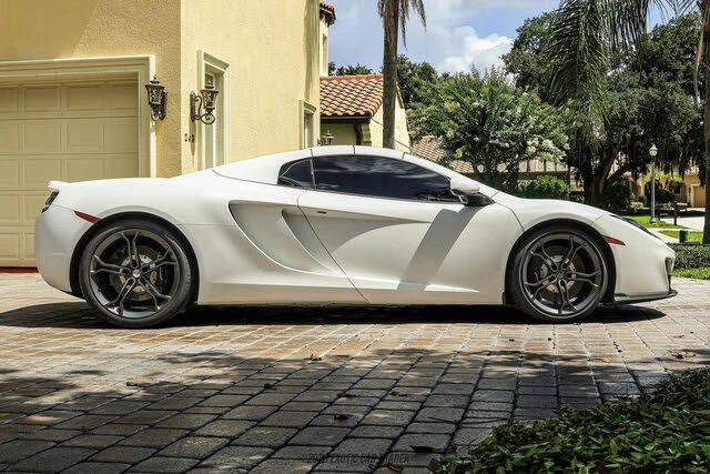 2014 McLaren MP4-12C - Image 15 of 31