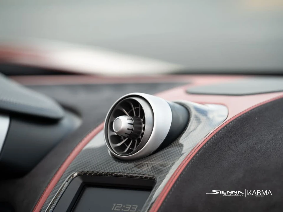 2014 McLaren MP4-12C - Image 18 of 31