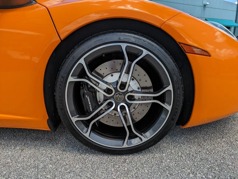 2014 McLaren MP4-12C - Image 15 of 31