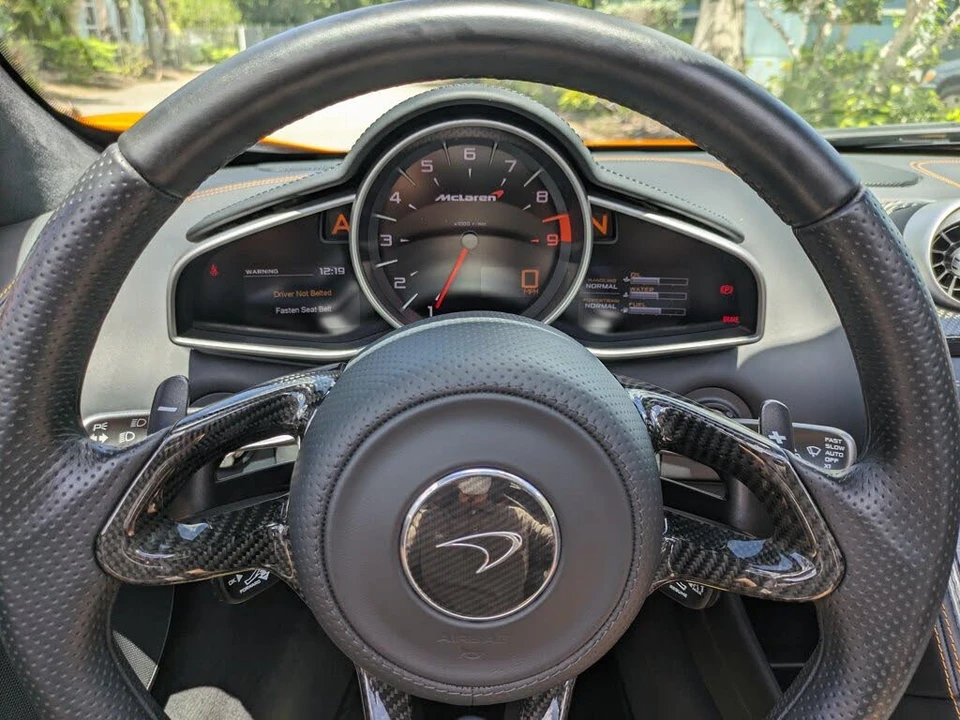 2014 McLaren MP4-12C - Image 31 of 31