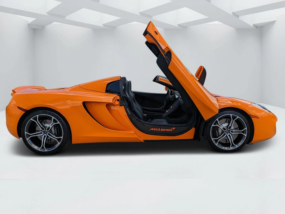 2014 McLaren MP4-12C - Image 3 of 31