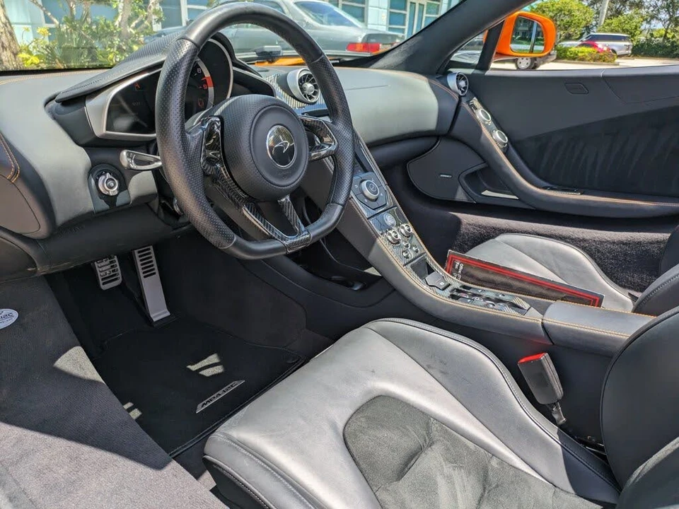 2014 McLaren MP4-12C - Image 21 of 31