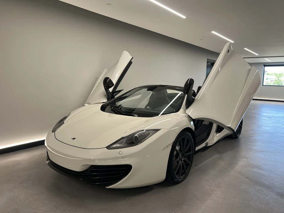 2014 McLaren MP4-12C - Image 11 of 31