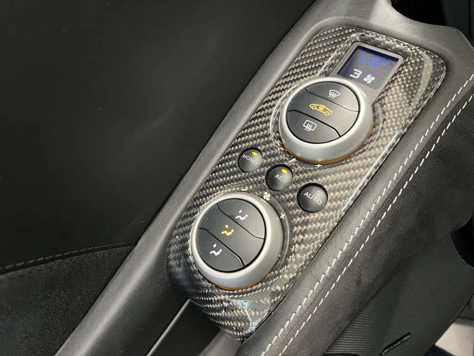 2014 McLaren MP4-12C - Image 24 of 31
