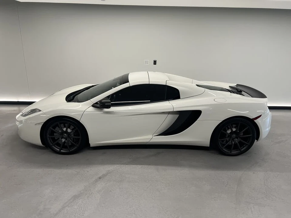 2014 McLaren MP4-12C - Image 28 of 31