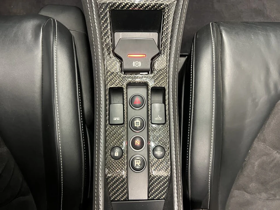 2014 McLaren MP4-12C - Image 20 of 31