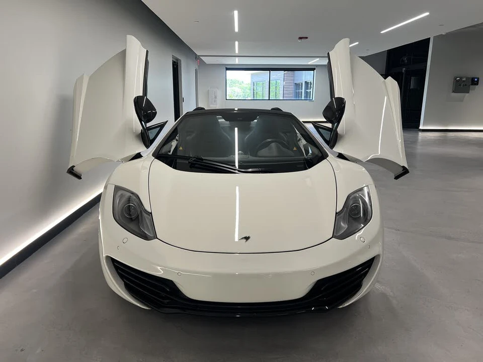 2014 McLaren MP4-12C - Image 13 of 31