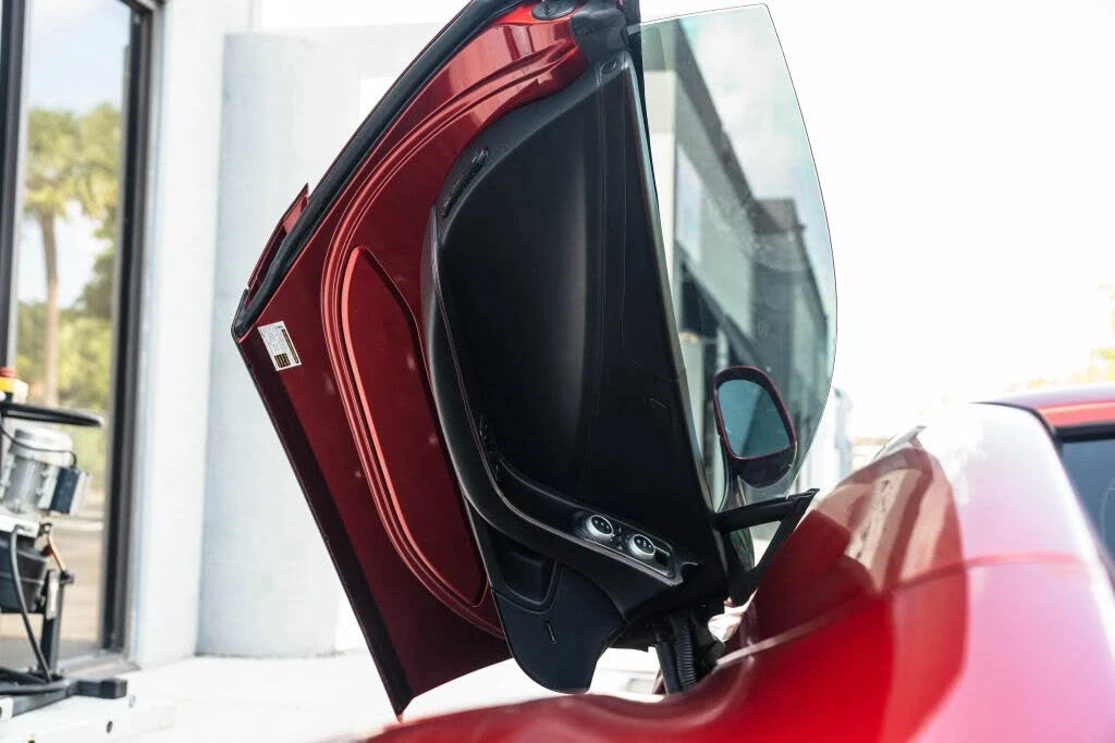 2014 McLaren MP4-12C - Image 15 of 31