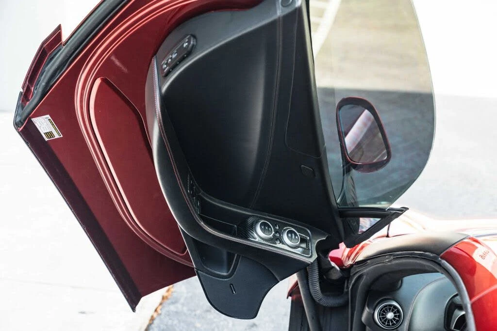 2014 McLaren MP4-12C - Image 16 of 31