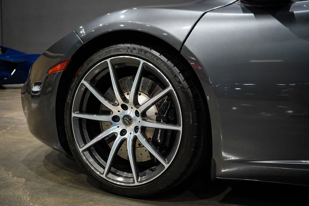 2014 McLaren MP4-12C - Image 11 of 21