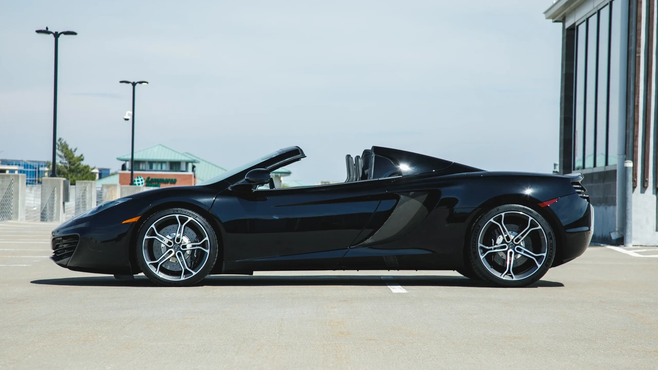2014 McLaren MP4-12C Spider - Image 4 of 31