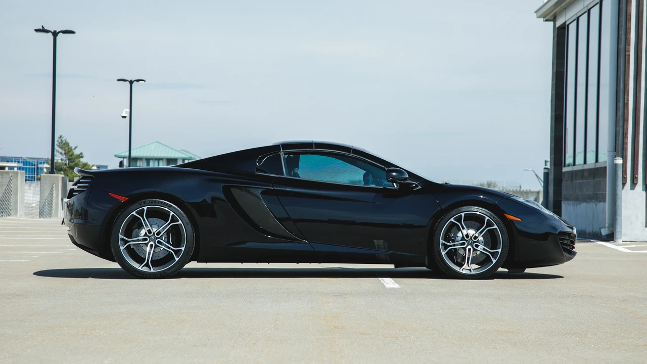 2014 McLaren MP4-12C Spider - Image 6 of 31