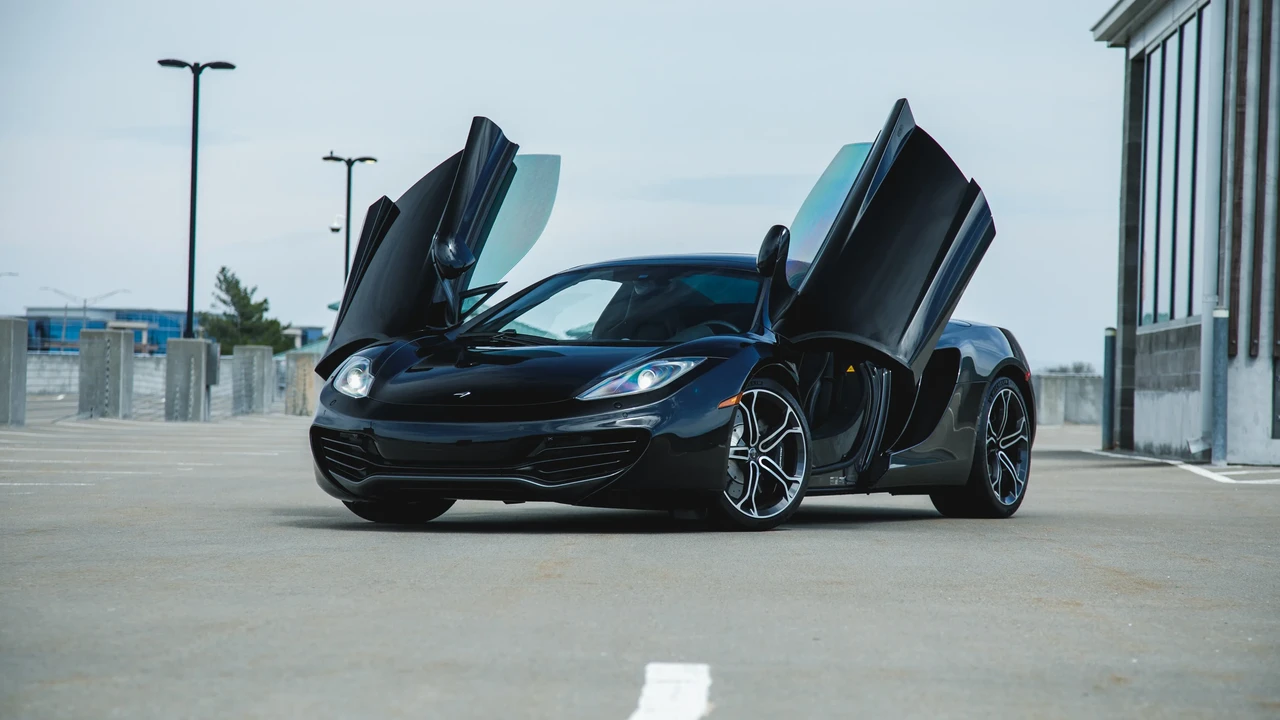 2014 McLaren MP4-12C Spider - Image 3 of 31