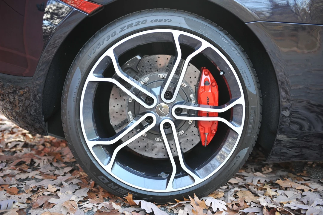 2014 McLaren MP4-12C Spider - Image 24 of 31