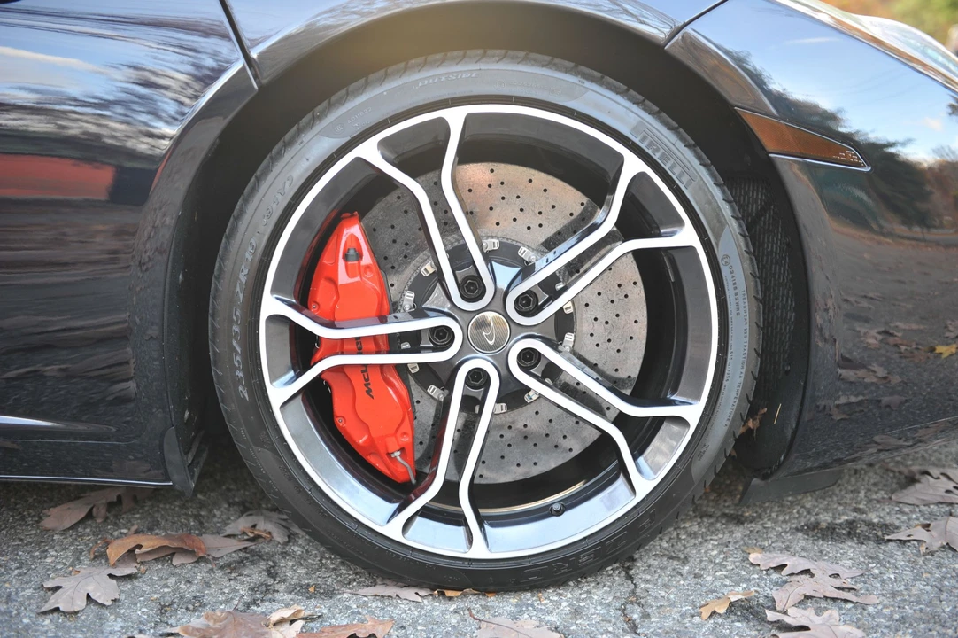 2014 McLaren MP4-12C Spider - Image 23 of 31