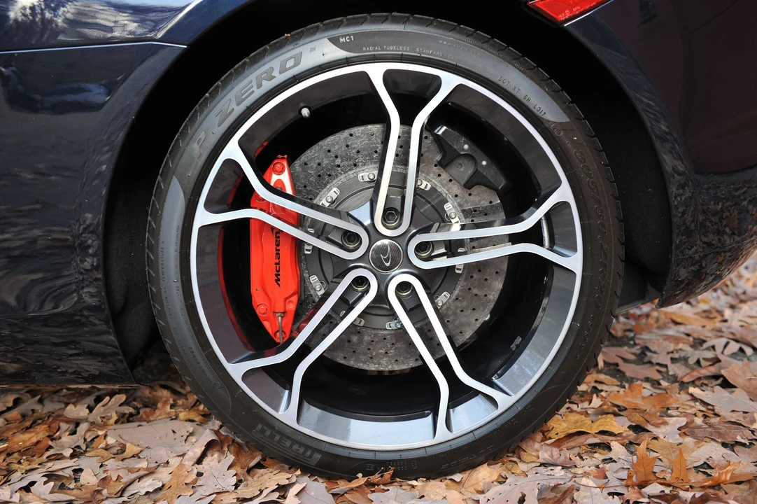 2014 McLaren MP4-12C Spider - Image 22 of 31
