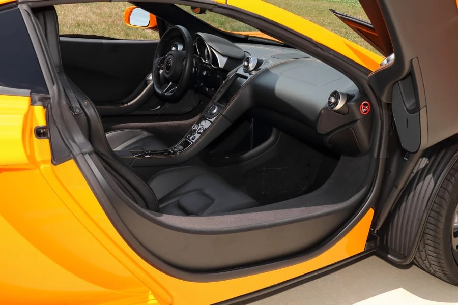 2014 McLaren MP4-12C Spider - Image 22 of 30