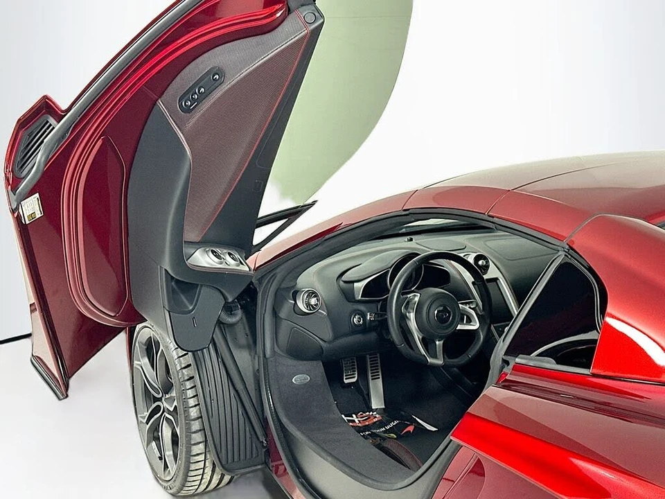 2014 McLaren MP4-12C Spider - Image 13 of 18