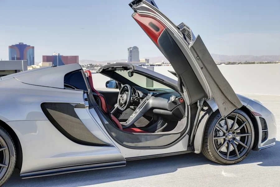 2014 McLaren MP4-12C Spider - Image 28 of 31