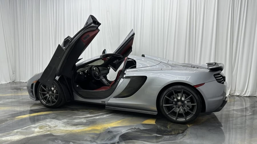 2014 McLaren MP4-12C Spider - Image 26 of 31