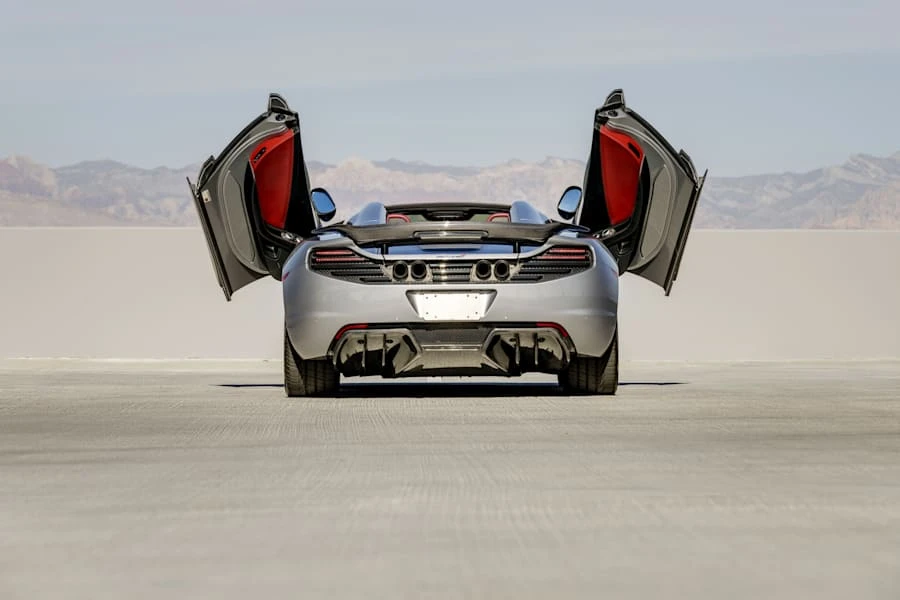 2014 McLaren MP4-12C Spider - Image 25 of 31