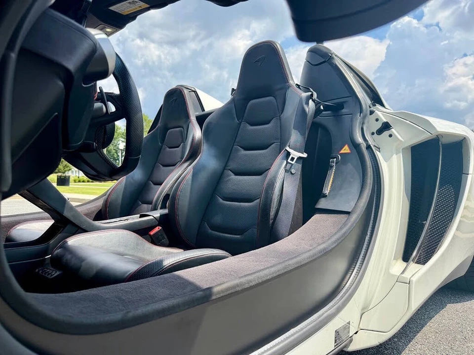 2014 McLaren MP4-12C Spider - Image 9 of 16